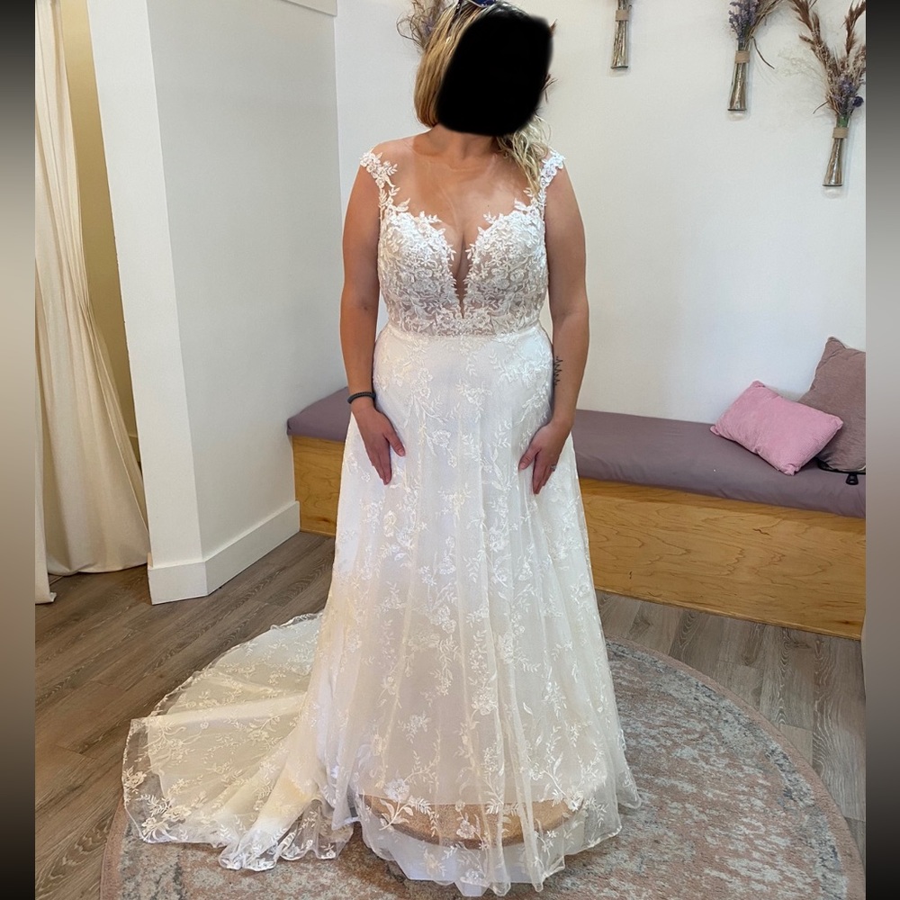 Brand New Wedding Dress